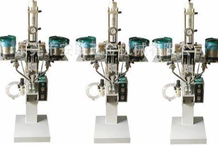 全自動鉚釘機為何受市場歡迎？好品質(zhì)帶來高效生產(chǎn)！
